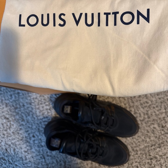 - Louis Vuitton LV Archlight Black - Picture 3 of 7